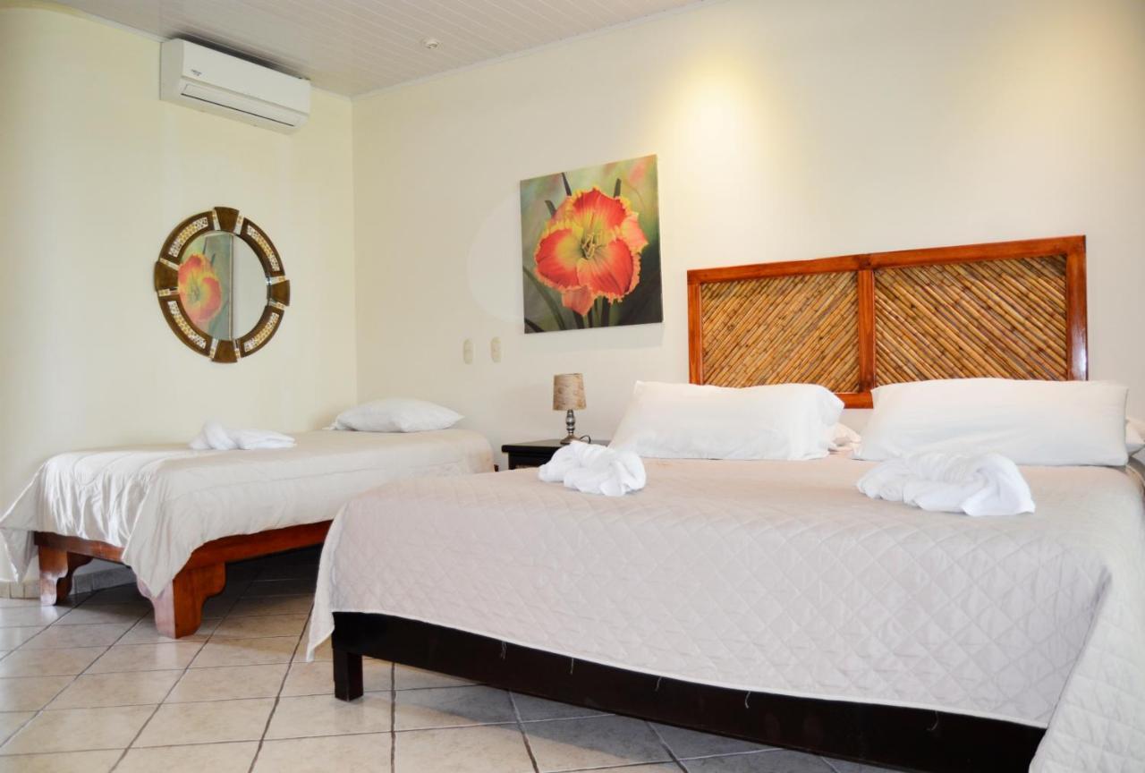 Cocomar Beachfront Hotel ปาร์ริตา ภายนอก รูปภาพ