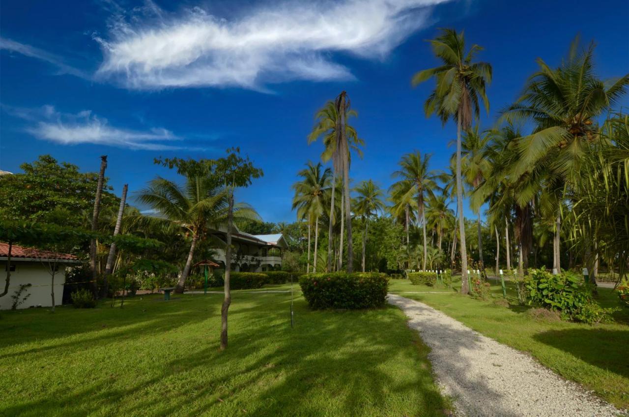 Cocomar Beachfront Hotel ปาร์ริตา ภายนอก รูปภาพ