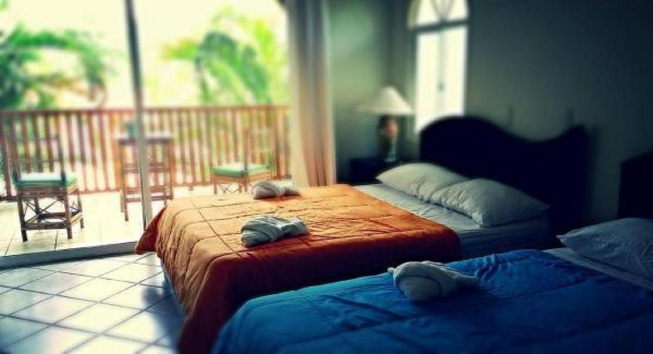 Cocomar Beachfront Hotel ปาร์ริตา ภายนอก รูปภาพ